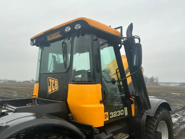 Trattore agricolo JCB 3230 Fastrac 2007 - immagine 20
