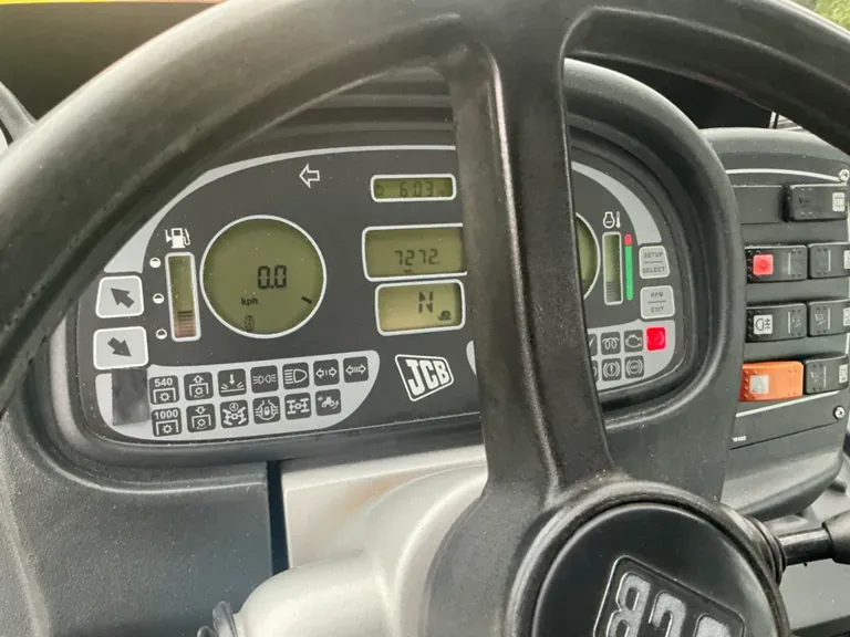 Trattore agricolo JCB 3230 Fastrac 2007 - immagine 15