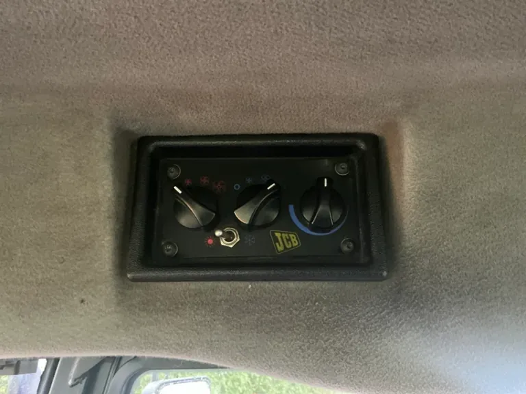 Trattore agricolo JCB 3230 Fastrac 2007 - immagine 4