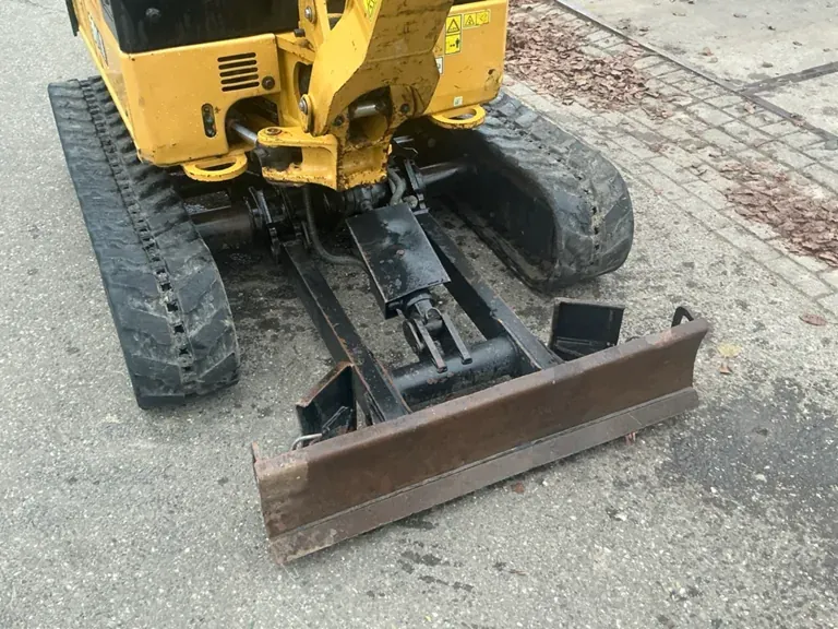 Mini escavatore Caterpillar 301.8 2021 - immagine 2