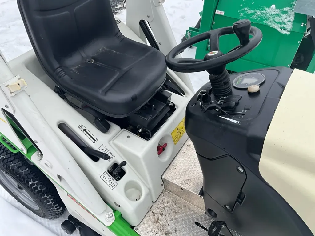 2023 Etesia BPHPX2 4x4 Trattore tagliaerba - immagine 16