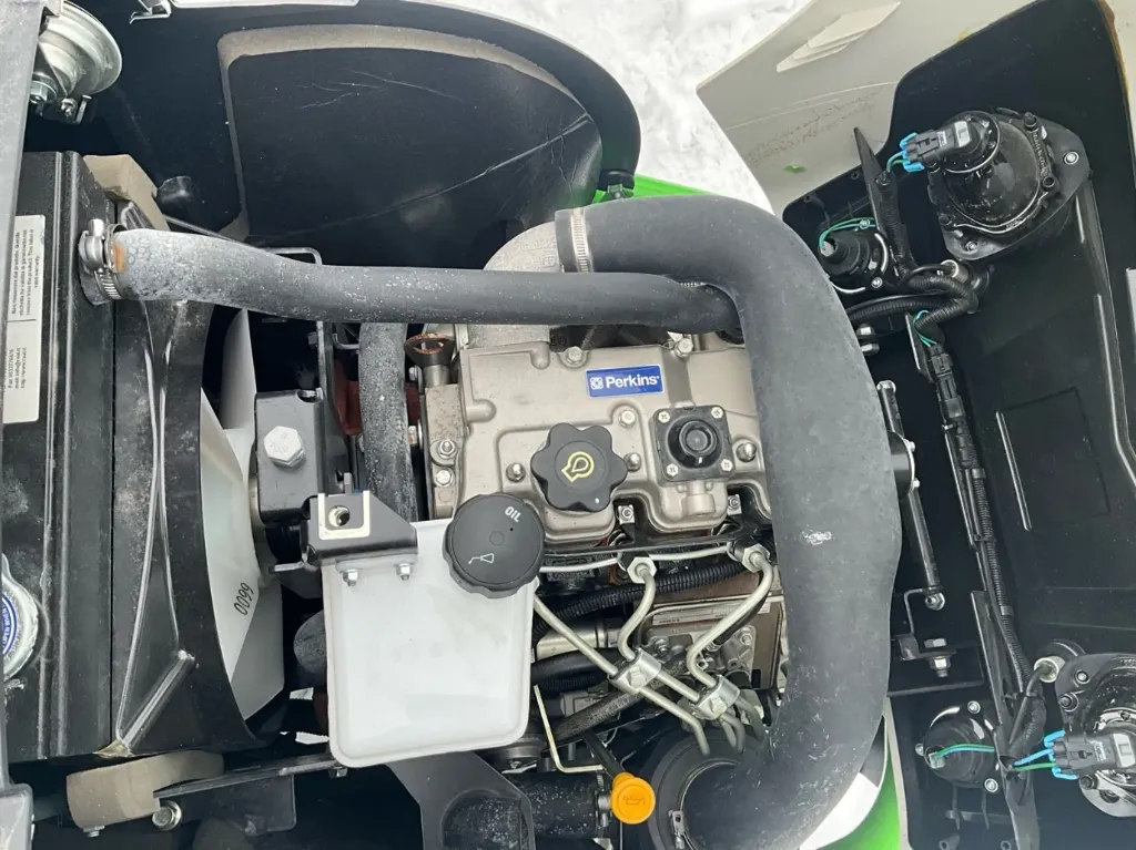 2023 Etesia BPHPX2 4x4 Trattore tagliaerba - immagine 3