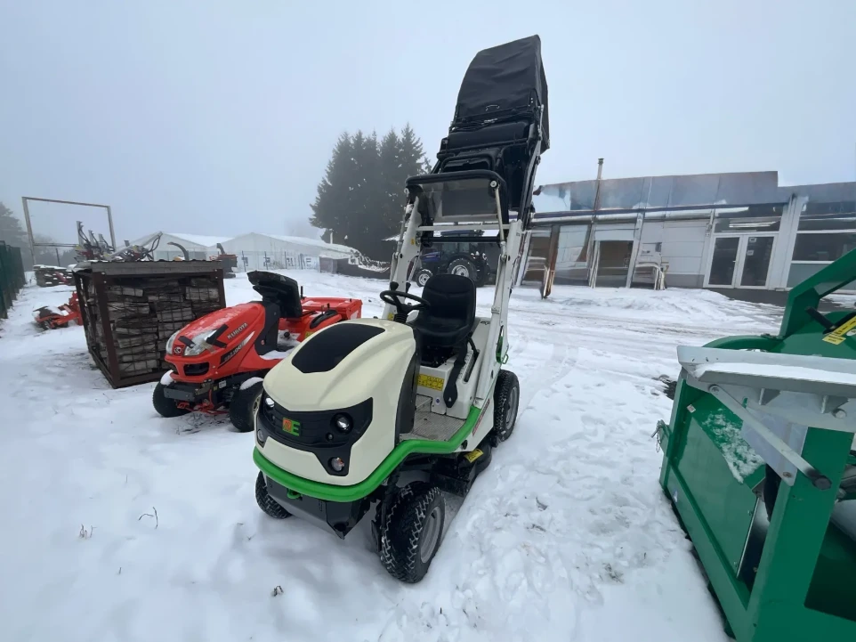 2023 Etesia BPHPX2 4x4 Trattore tagliaerba