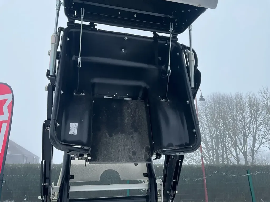 2023 Etesia BPHPX2 4x4 Trattore tagliaerba - immagine 15