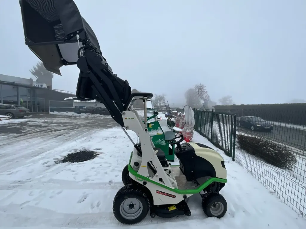 2023 Etesia BPHPX2 4x4 Trattore tagliaerba - immagine 22
