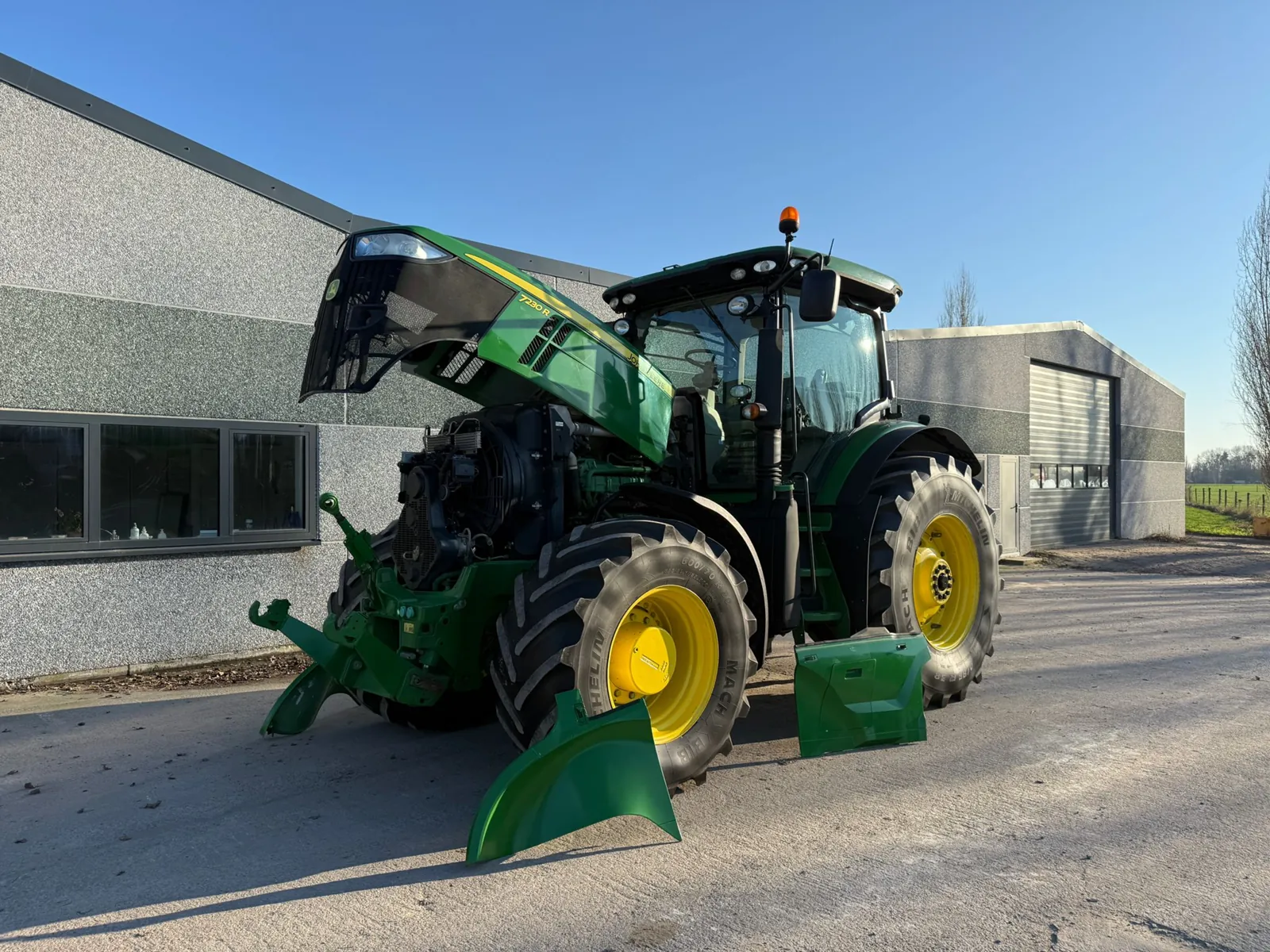 John Deere - 2013 - 7230R - Trattore agricolo a trazione integrale - immagine 5