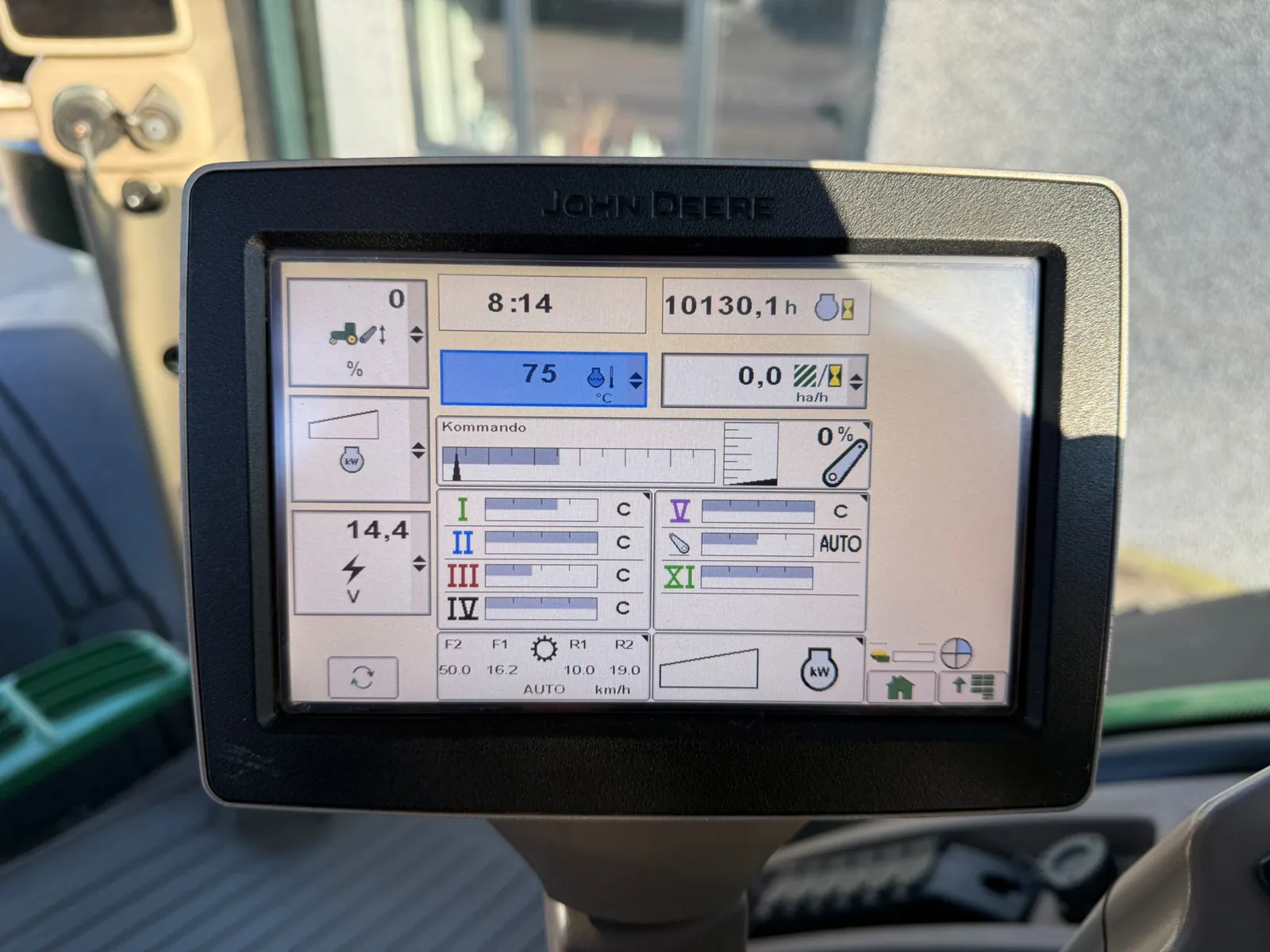 John Deere - 2013 - 7230R - Trattore agricolo a trazione integrale - immagine 17