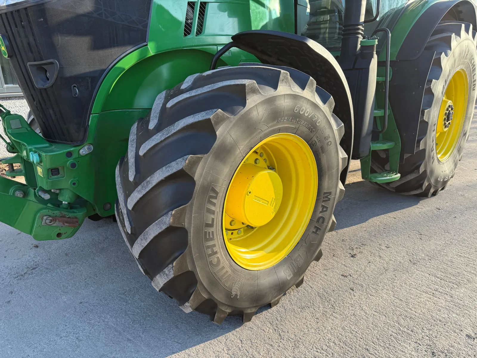 John Deere - 2013 - 7230R - Trattore agricolo a trazione integrale - immagine 26