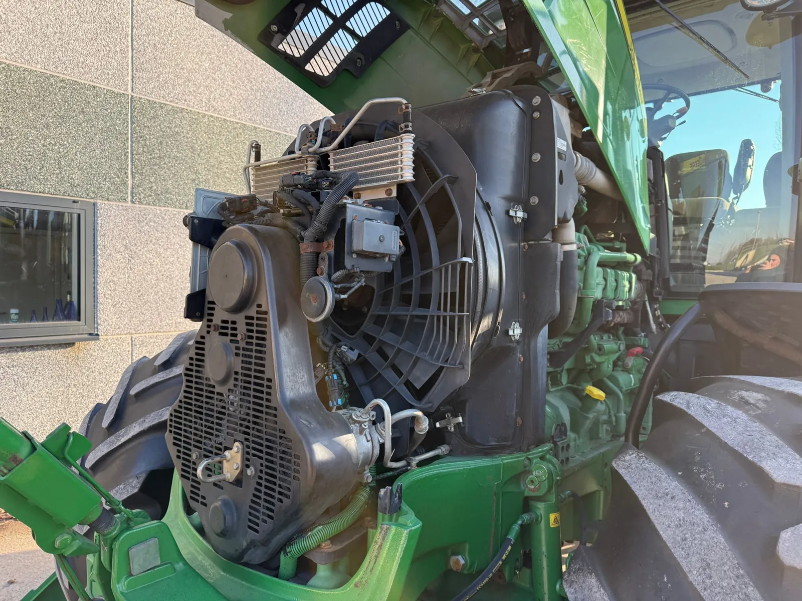 John Deere - 2013 - 7230R - Trattore agricolo a trazione integrale - immagine 30