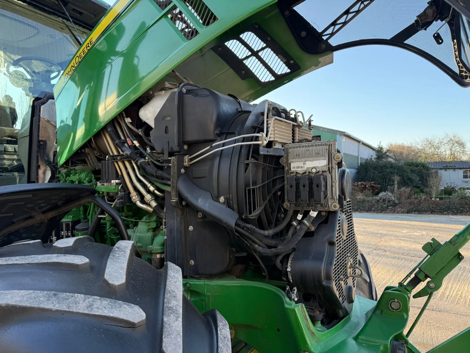 John Deere - 2013 - 7230R - Trattore agricolo a trazione integrale - immagine 31