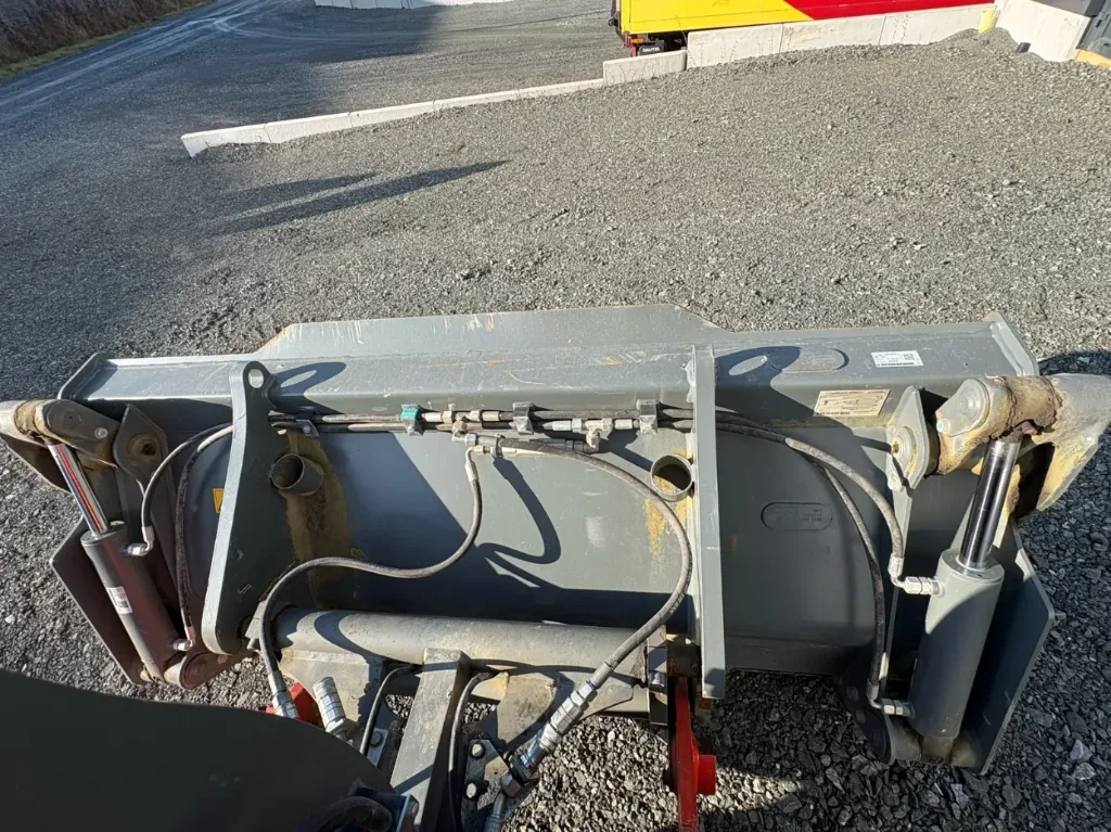 LIEBHERR L506C NUR 611h - 2023 - immagine 3