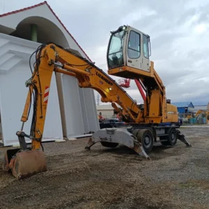 Liebherr – A 316 Litronic – Gommato pallido – 2009
