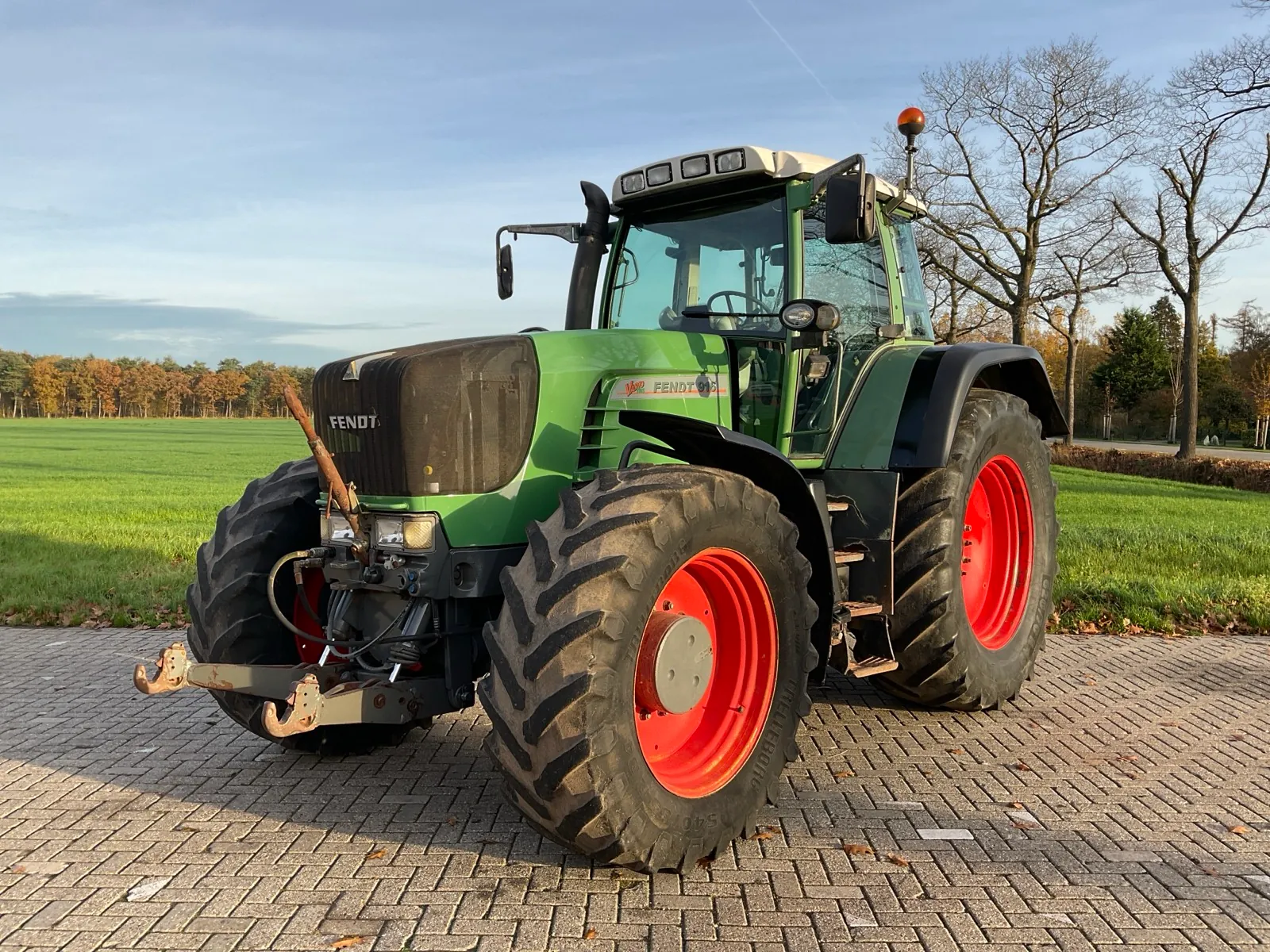 Trattore agricolo Fendt 916 Vario TMS a trazione integrale del 2004 - immagine 2