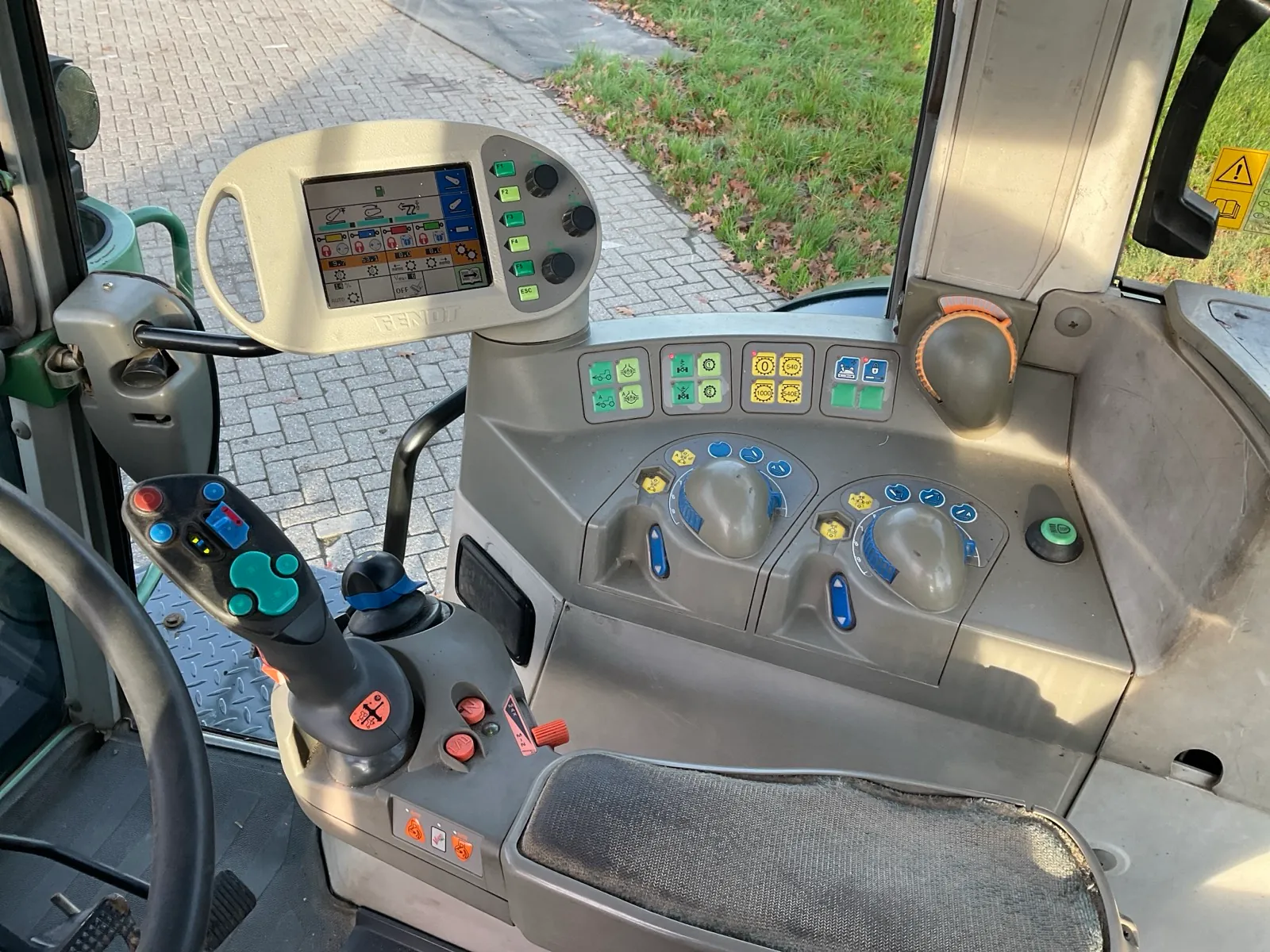 Trattore agricolo Fendt 916 Vario TMS a trazione integrale del 2004 - immagine 60