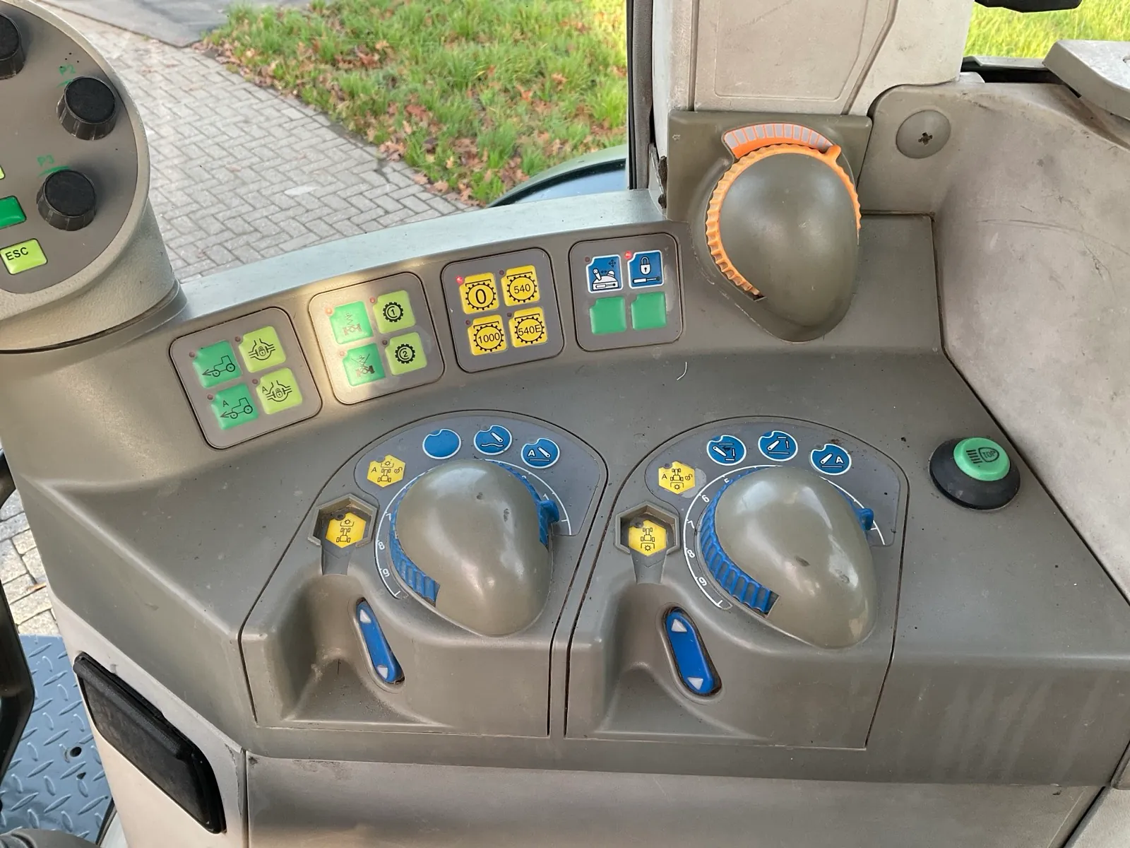 Trattore agricolo Fendt 916 Vario TMS a trazione integrale del 2004 - immagine 64