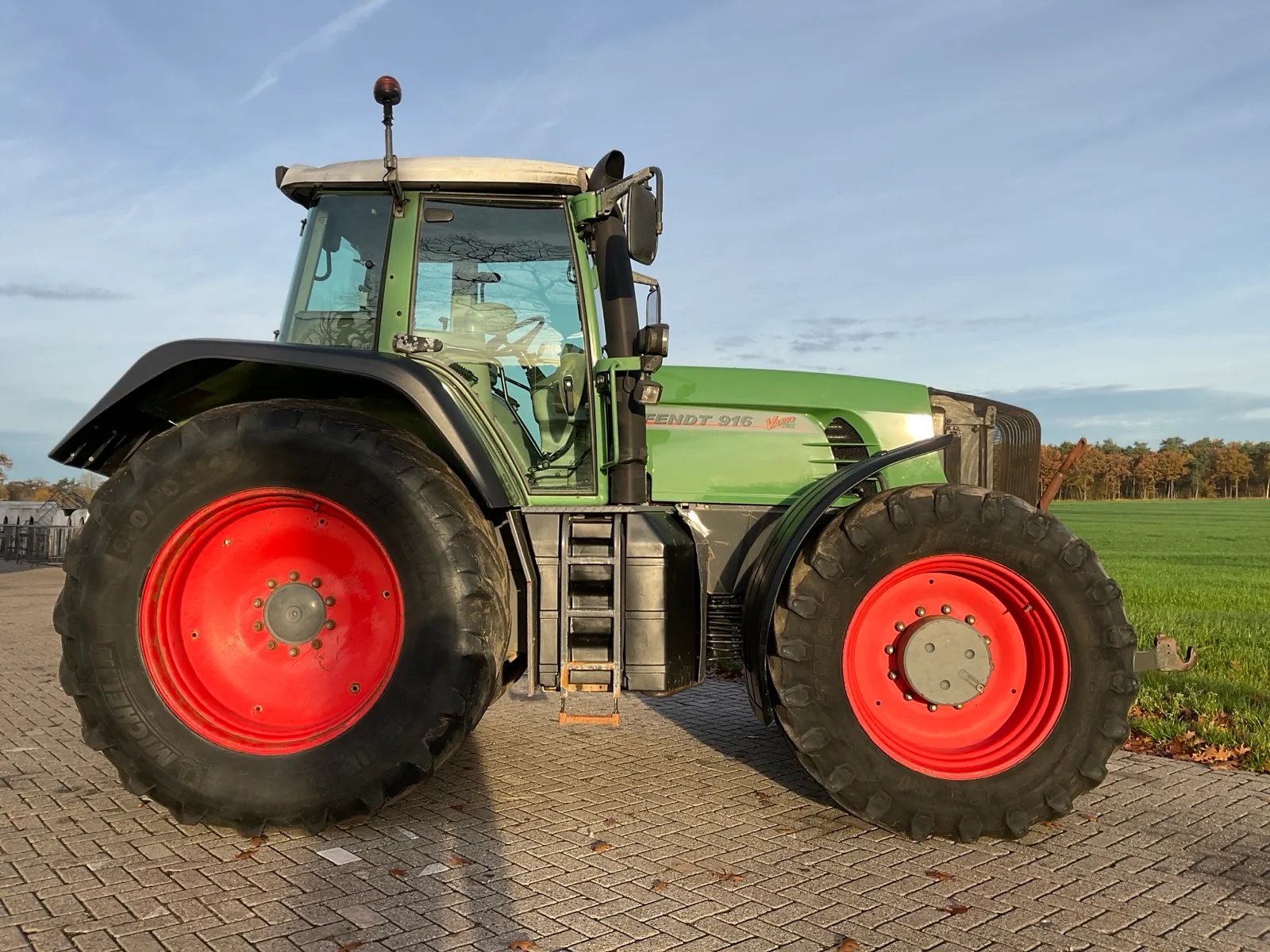 Trattore agricolo Fendt 916 Vario TMS a trazione integrale del 2004 - immagine 15