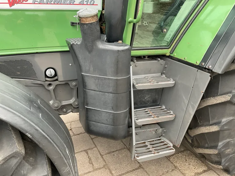Trattore agricolo Fendt Farmer 410 Vario a trazione integrale del 2000 - immagine 10