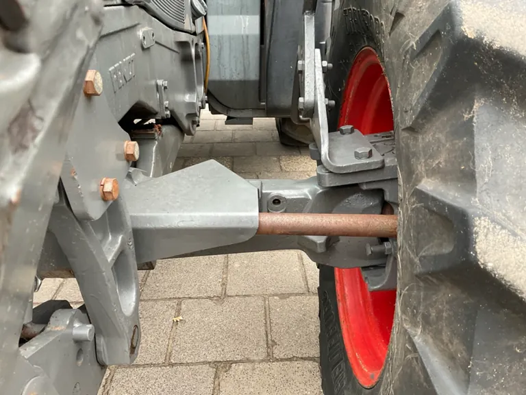 Trattore agricolo Fendt Farmer 410 Vario a trazione integrale del 2000 - immagine 12