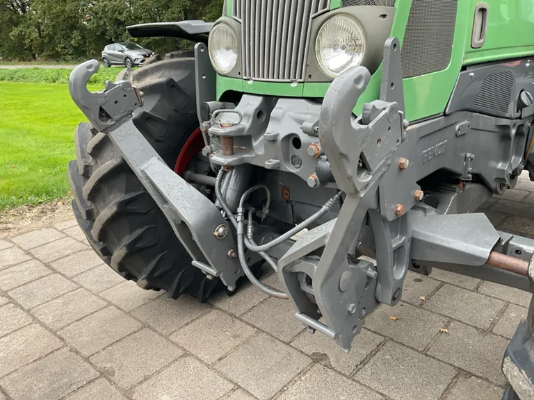 Trattore agricolo Fendt Farmer 410 Vario a trazione integrale del 2000 - immagine 14