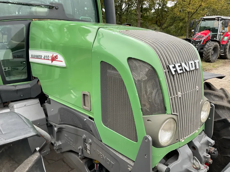 Trattore agricolo Fendt Farmer 410 Vario a trazione integrale del 2000 - immagine 16
