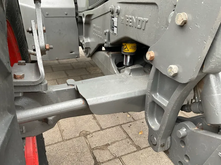 Trattore agricolo Fendt Farmer 410 Vario a trazione integrale del 2000 - immagine 17