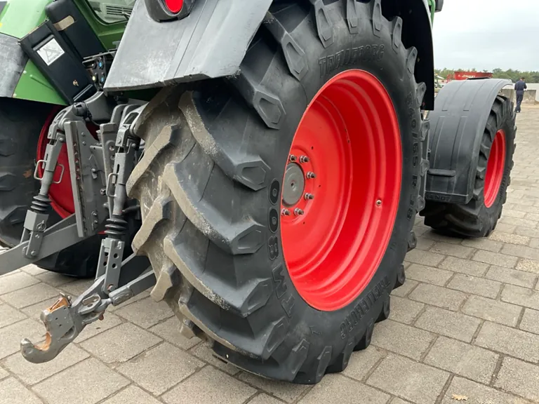 Trattore agricolo Fendt Farmer 410 Vario a trazione integrale del 2000 - immagine 23