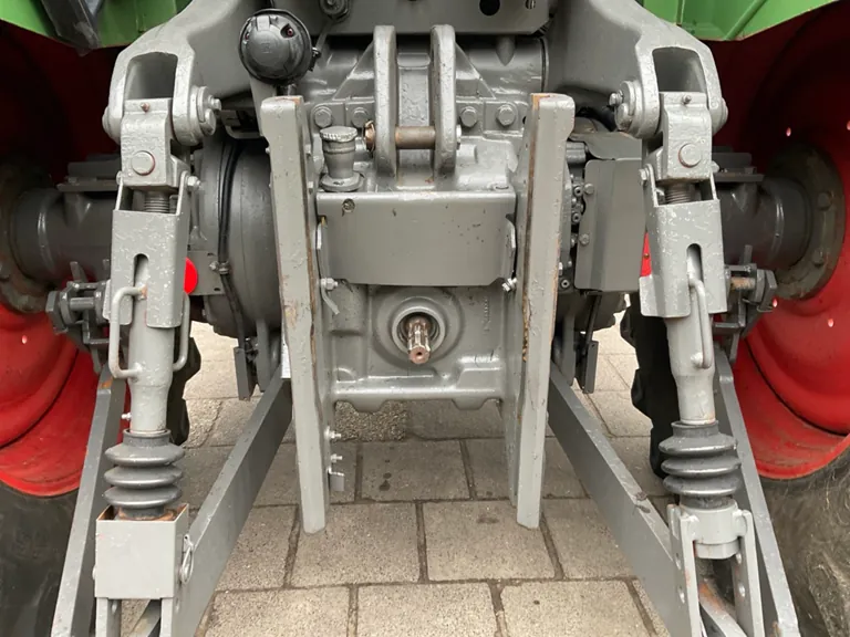 Trattore agricolo Fendt Farmer 410 Vario a trazione integrale del 2000 - immagine 26