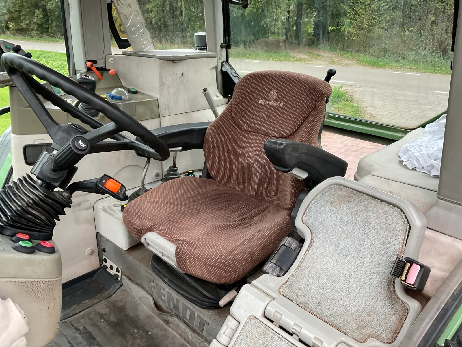 Trattore agricolo Fendt Farmer 410 Vario a trazione integrale del 2000 - immagine 31