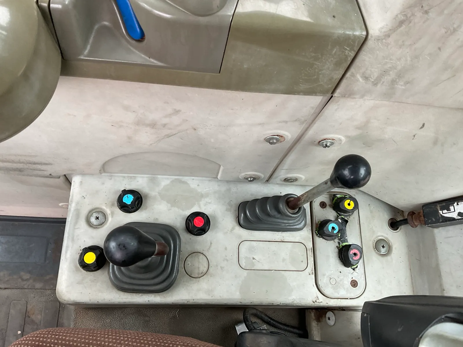 Trattore agricolo Fendt Farmer 410 Vario a trazione integrale del 2000 - immagine 38