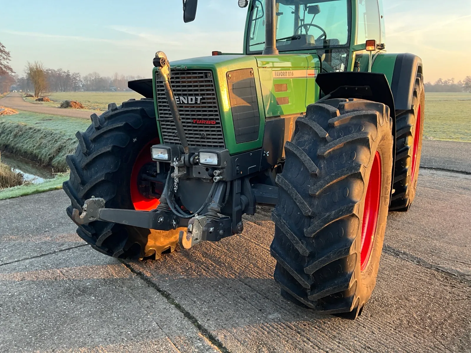 Trattore agricolo Fendt Favorit 816 Turboshift a trazione integrale del 1996 - immagine 8