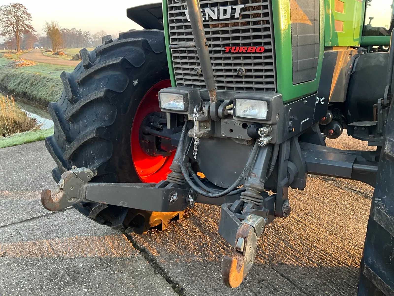 Trattore agricolo Fendt Favorit 816 Turboshift a trazione integrale del 1996 - immagine 9