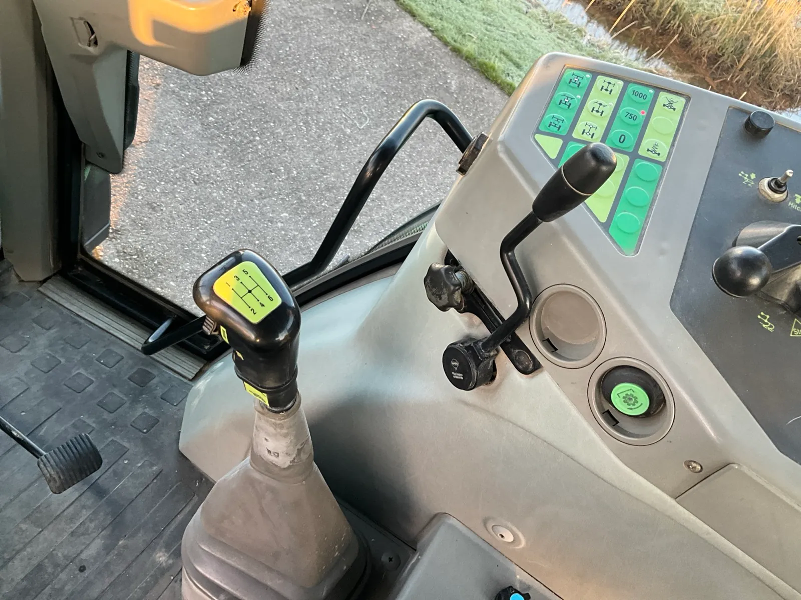 Trattore agricolo Fendt Favorit 816 Turboshift a trazione integrale del 1996 - immagine 38