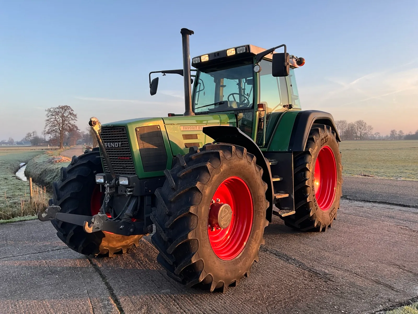 Trattore agricolo Fendt Favorit 816 Turboshift a trazione integrale del 1996 - immagine 14