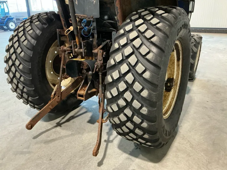 Trattore agricolo Iseki TG5390 2x4 del 2012 - immagine 12