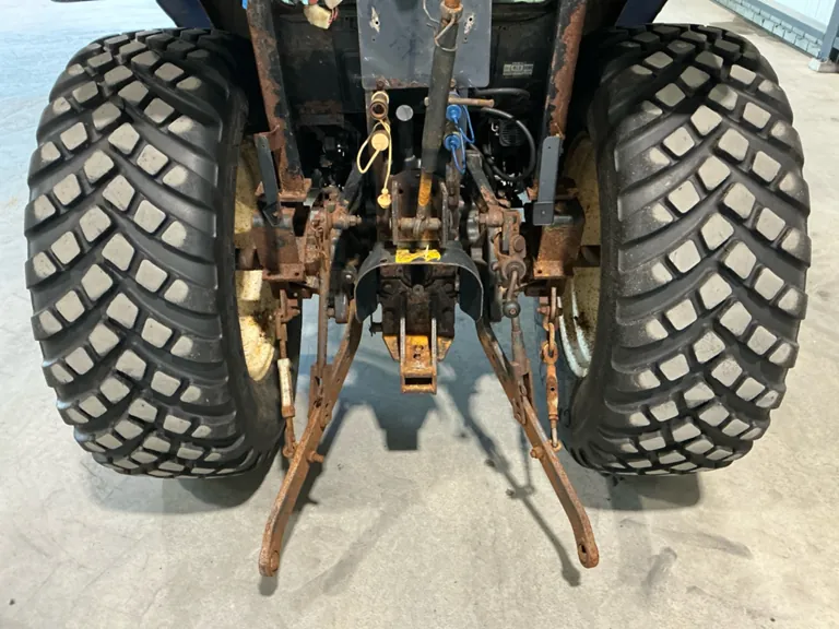 Trattore agricolo Iseki TG5390 2x4 del 2012 - immagine 11