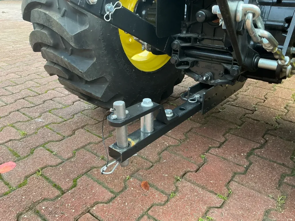 Trattore John Deere E02 a quattro ruote motrici 2022 - immagine 3