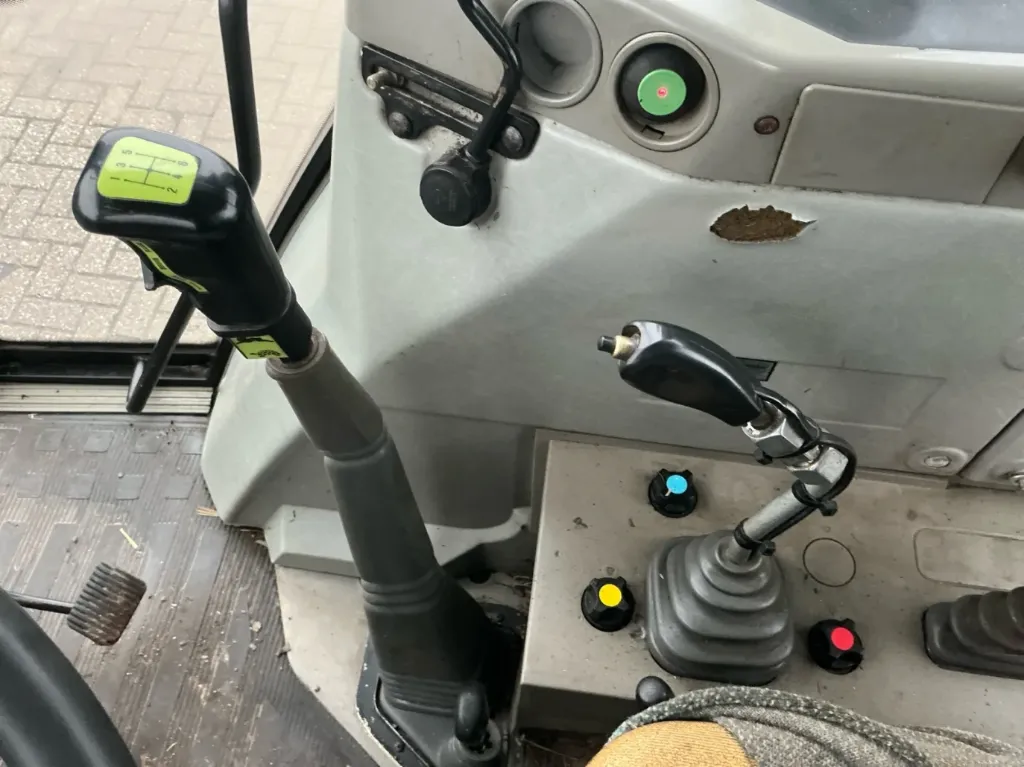 Trattore agricolo Fendt 512C Favorit Turboshift a trazione integrale – 1998 - immagine 33