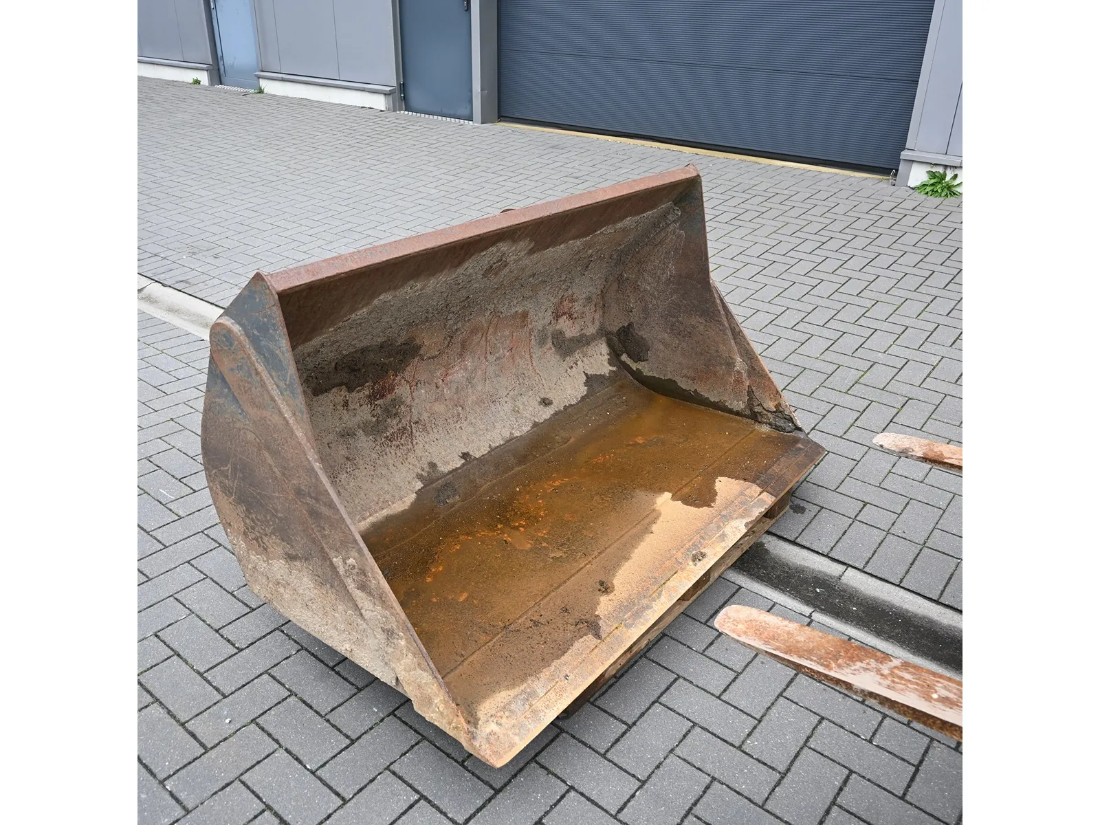 2002 – L30B – Pala gommata - immagine 9